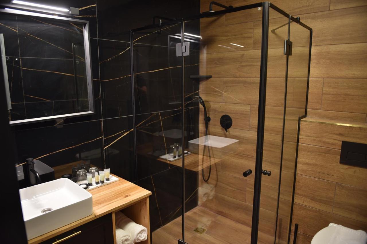 Selfie'S Boutique Hotel 티베리아 외부 사진