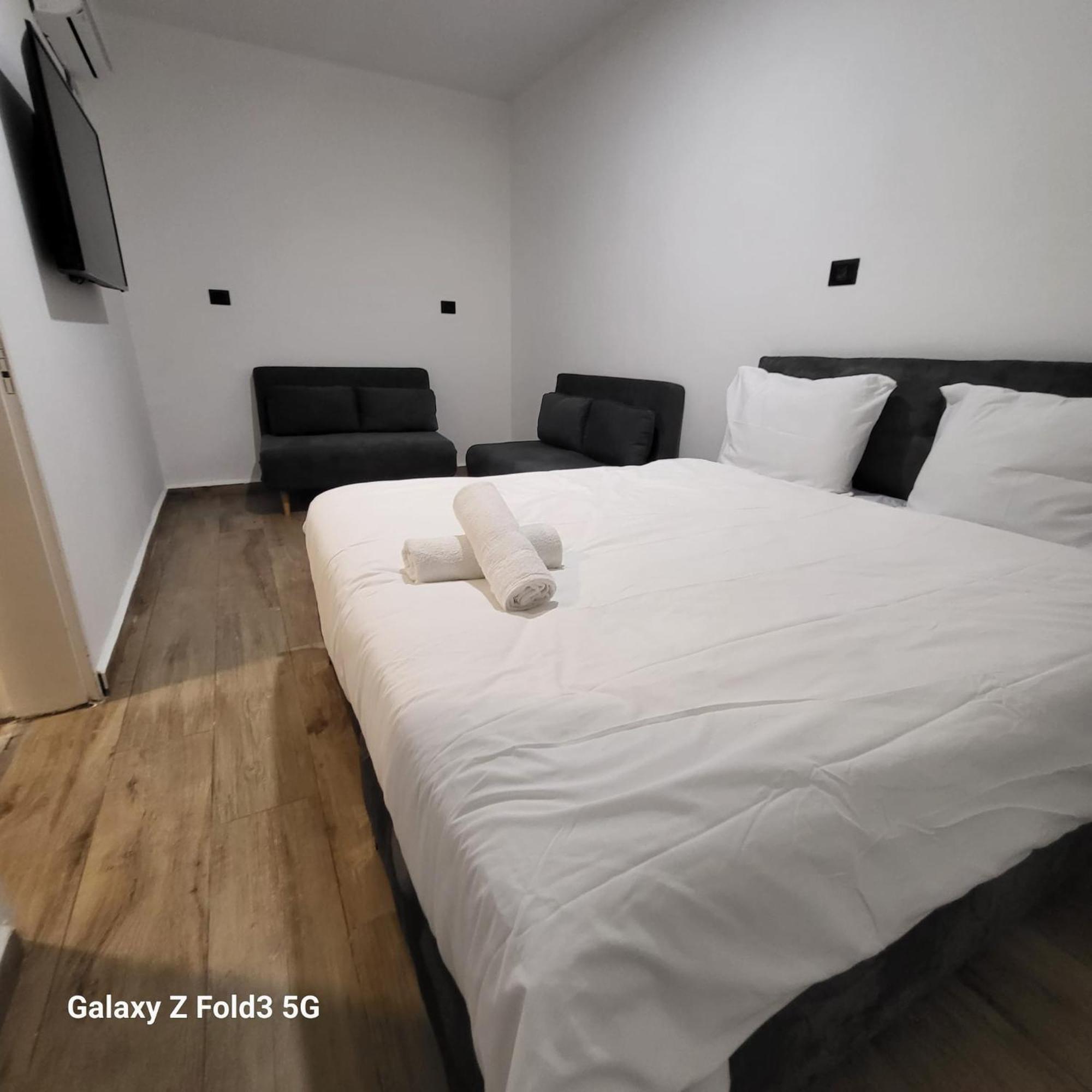 Selfie'S Boutique Hotel 티베리아 객실 사진